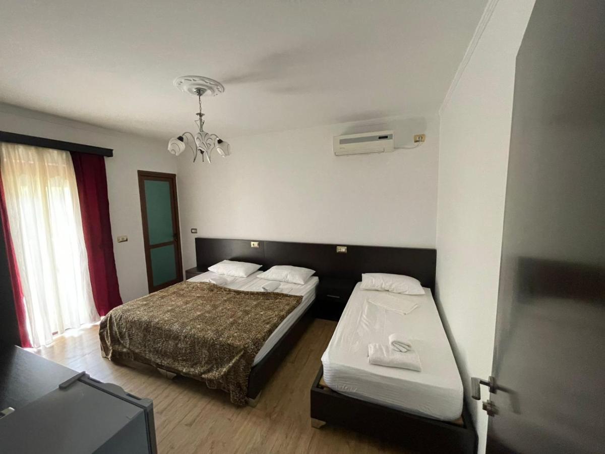 Centre Hotel Berat Ngoại thất bức ảnh
