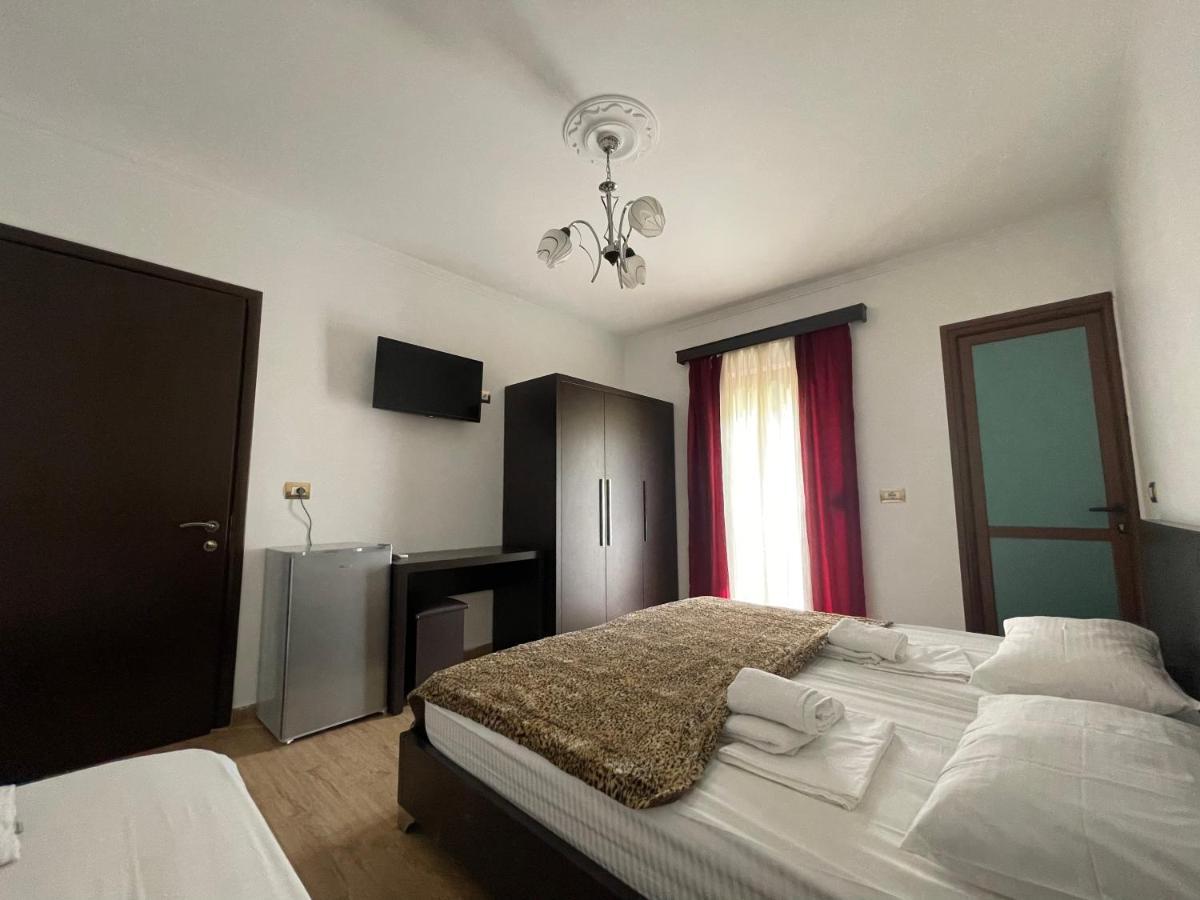 Centre Hotel Berat Ngoại thất bức ảnh